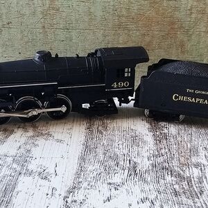 IHC HO Scale 2-8-2 Steam Locomotive with Tender Chesapeake & Ohio #490 C&O